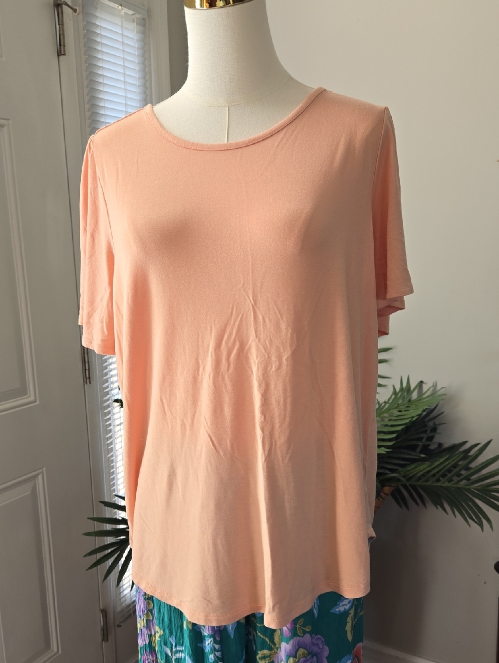 Nine West Peach Short Sleeve Crew Neck Tee